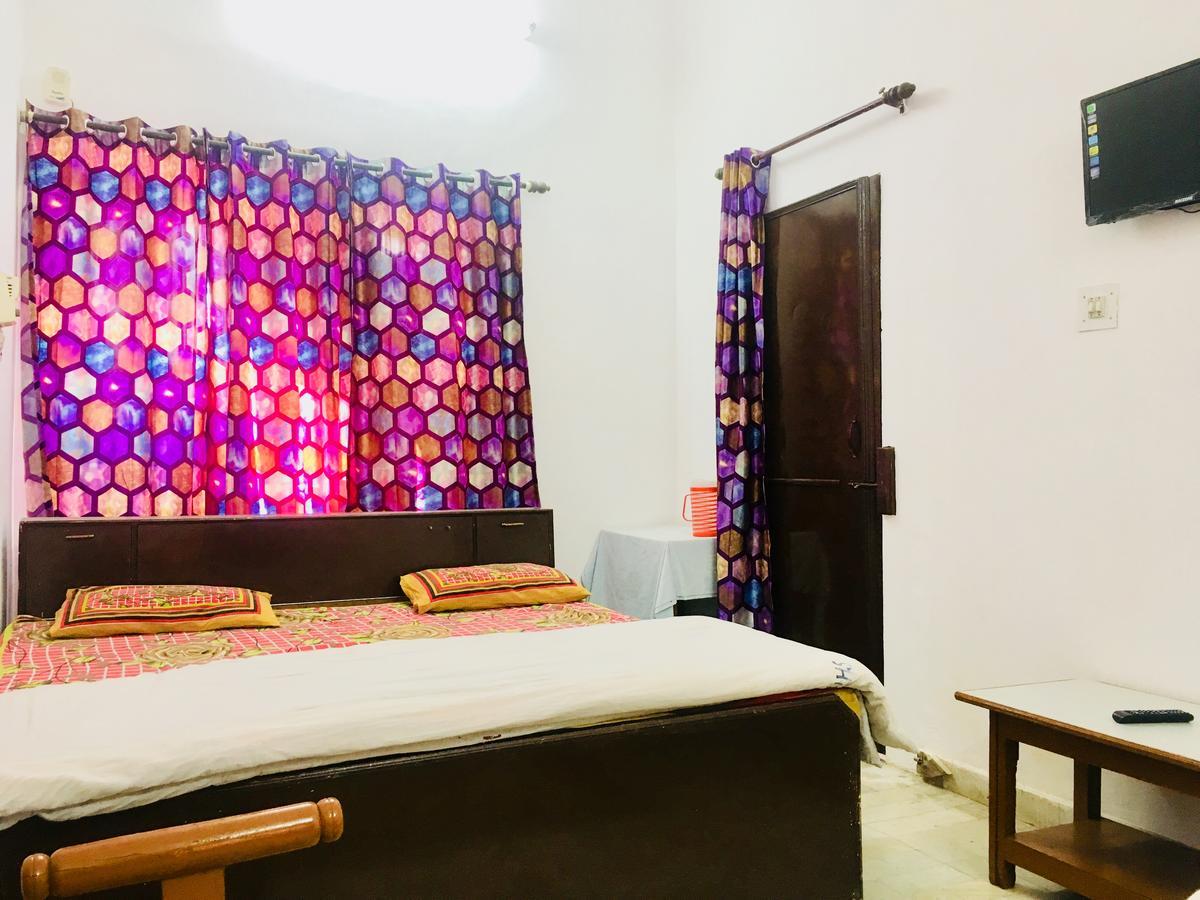 Hotel Heritage Sanyam Nāhan Exteriör bild