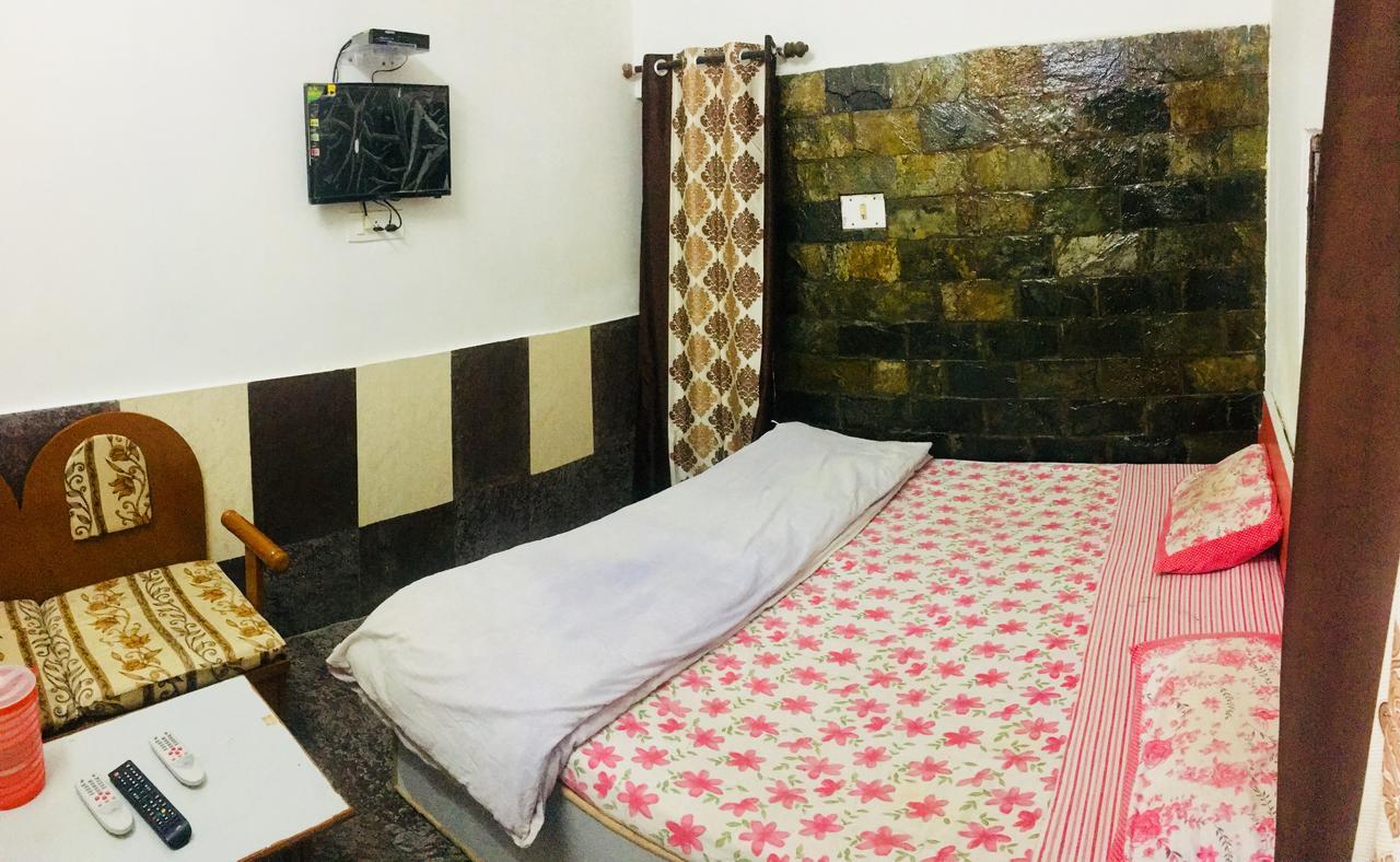 Hotel Heritage Sanyam Nāhan Exteriör bild