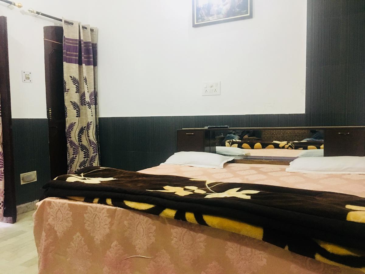 Hotel Heritage Sanyam Nāhan Exteriör bild