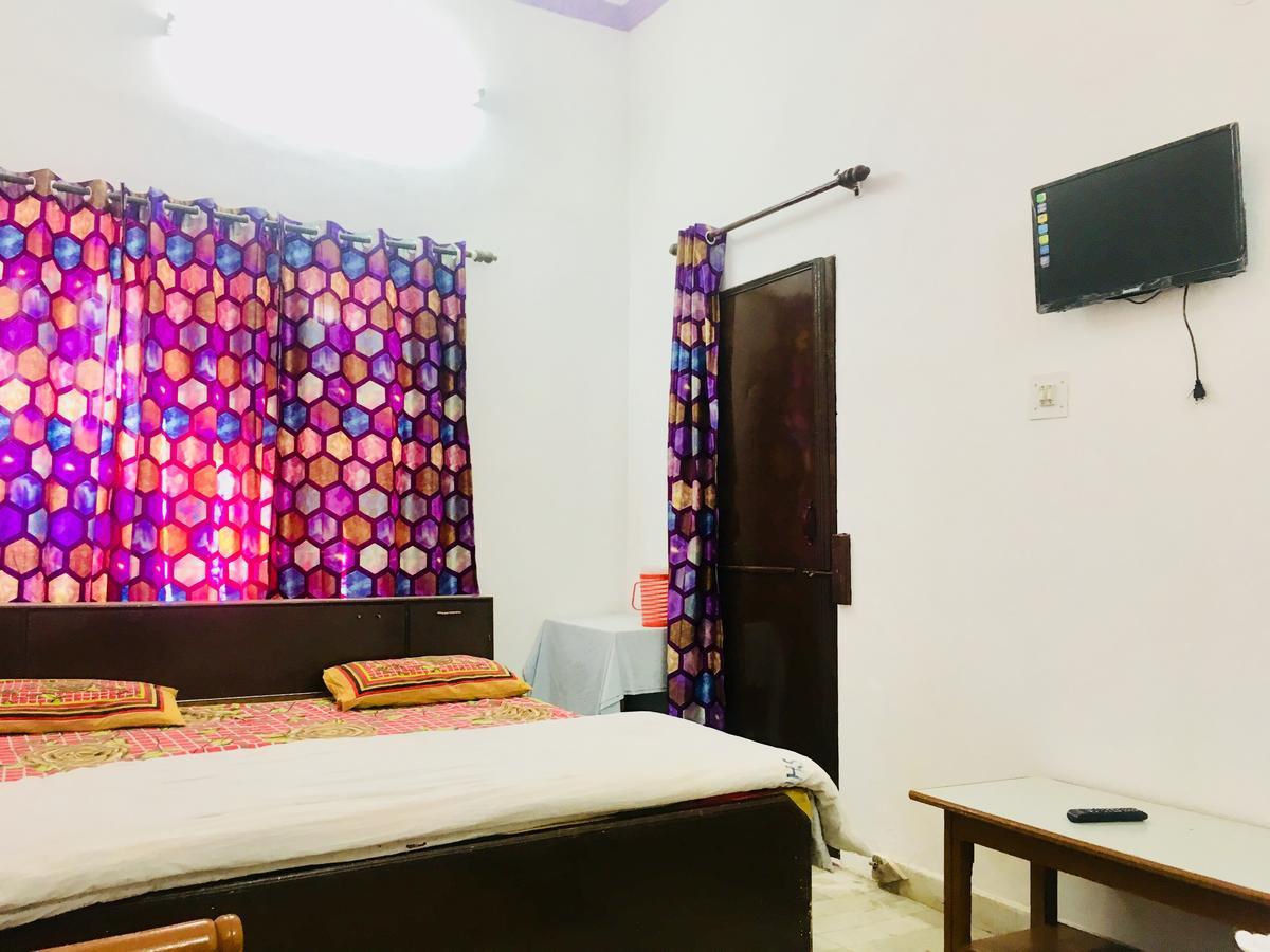 Hotel Heritage Sanyam Nāhan Exteriör bild