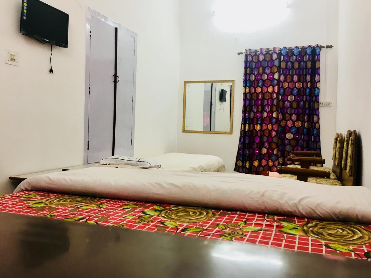 Hotel Heritage Sanyam Nāhan Exteriör bild